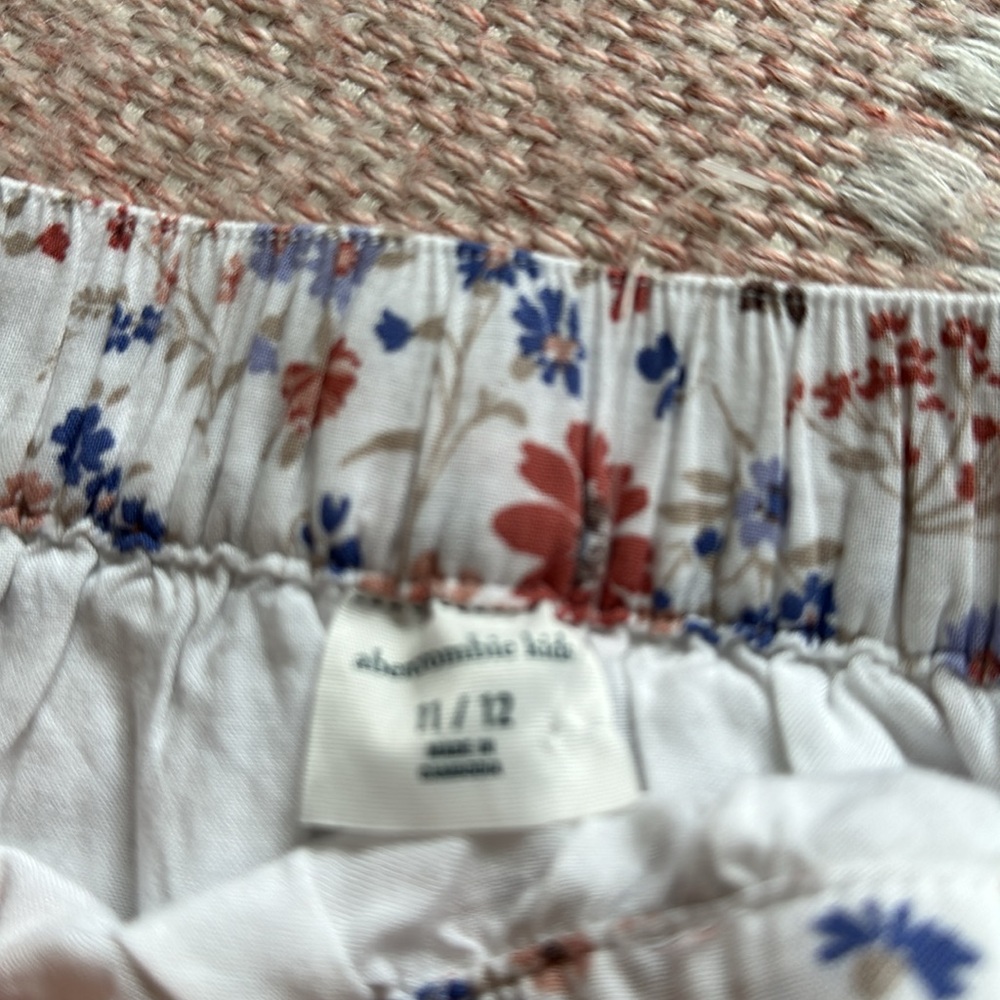 Abercrombie kids skirt - Picture 2 of 4